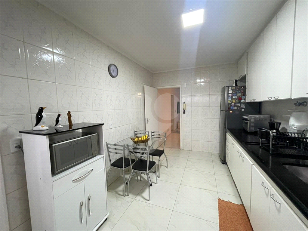 Apartamento à venda com 3 quartos, 100m² - Foto 3