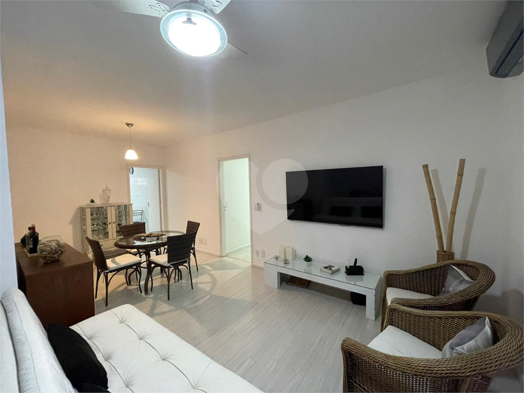 Apartamento à venda com 3 quartos, 100m² - Foto 15