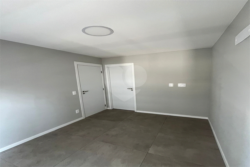 Apartamento com 2 dormitorios e 1 vaga na Barra Funda - Zona Oeste - SP