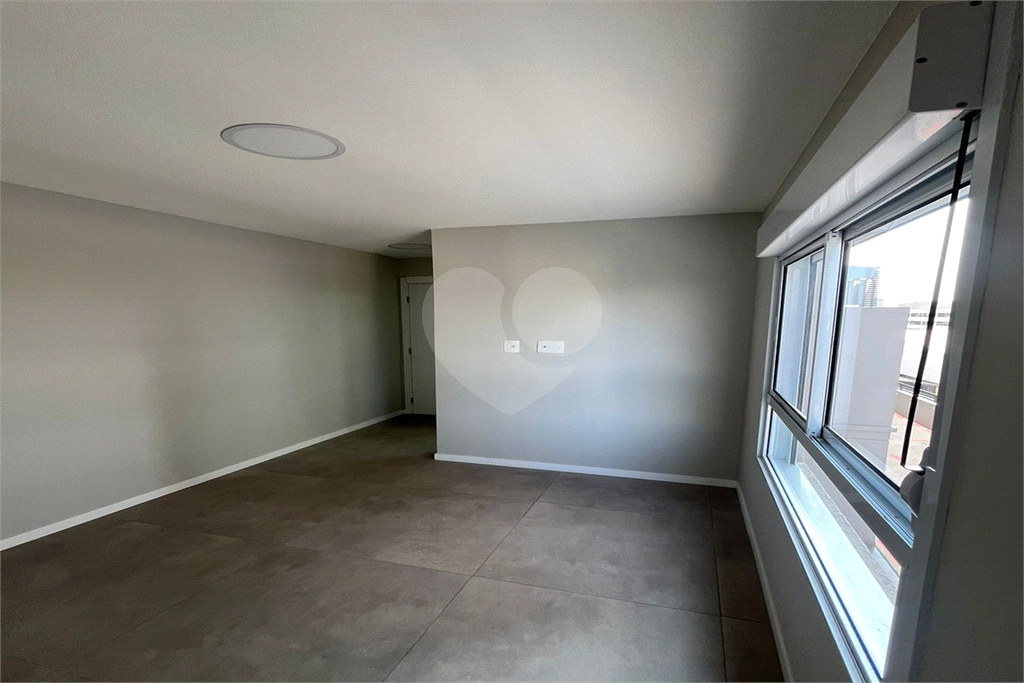 Apartamento com 2 dormitorios e 1 vaga na Barra Funda - Zona Oeste - SP