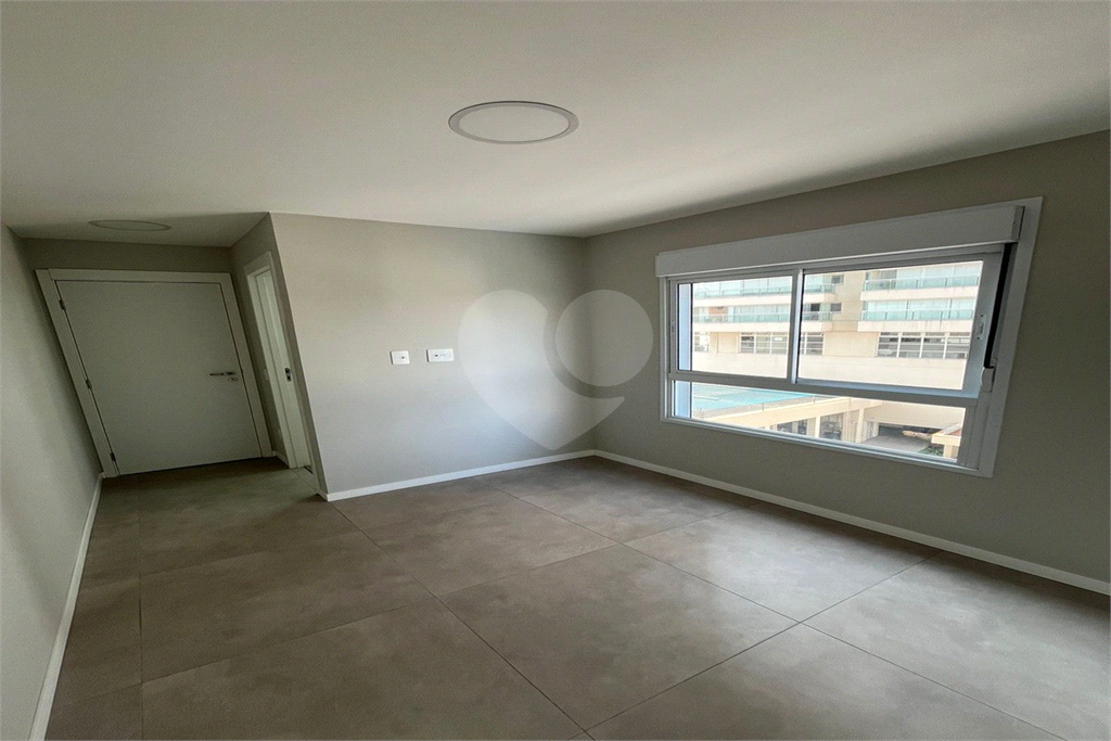 Apartamento com 2 dormitorios e 1 vaga na Barra Funda - Zona Oeste - SP