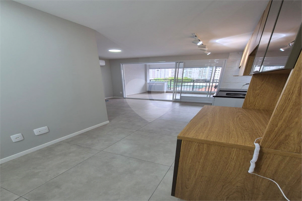 Apartamento com 2 dormitorios e 1 vaga na Barra Funda - Zona Oeste - SP