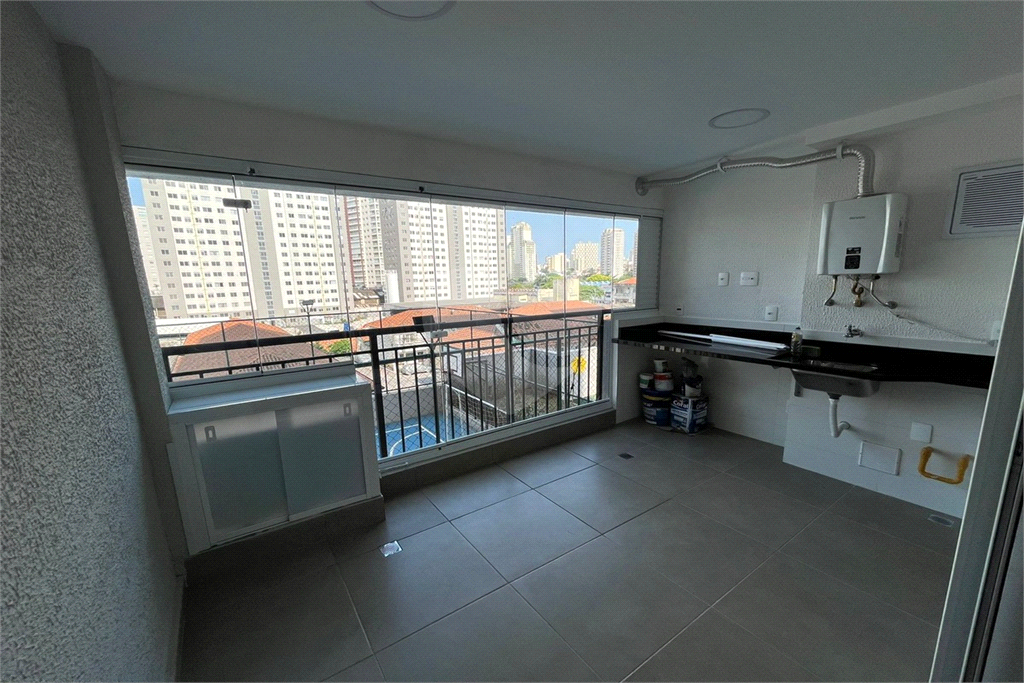 Apartamento com 2 dormitorios e 1 vaga na Barra Funda - Zona Oeste - SP