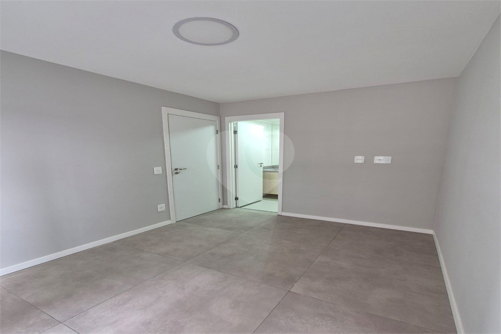 Apartamento com 2 dormitorios e 1 vaga na Barra Funda - Zona Oeste - SP