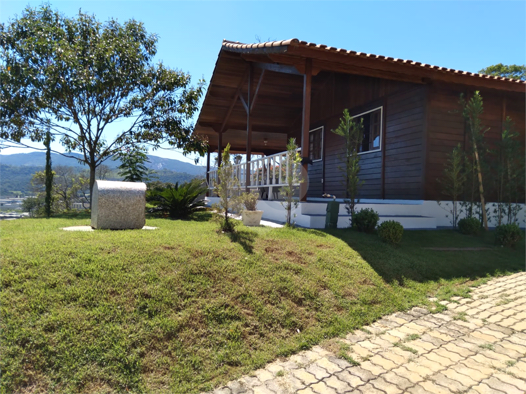 Casa, 4 quartos, 210 m² - Foto 2