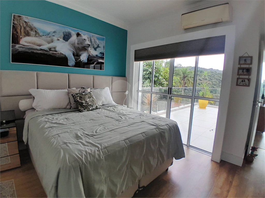 Casa de Condomínio à venda com 3 quartos, 250m² - Foto 10