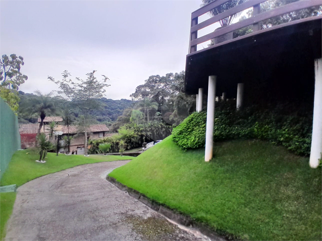 Casa de Condomínio à venda com 3 quartos, 250m² - Foto 3