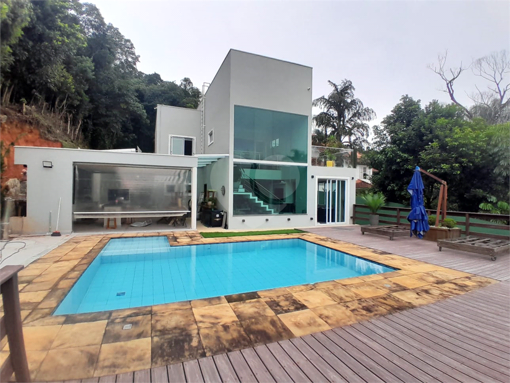 Casa de Condomínio à venda com 3 quartos, 250m² - Foto 20