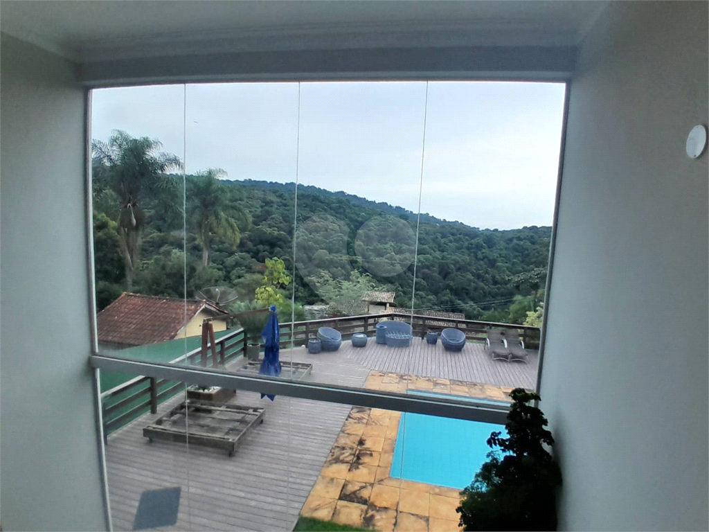 Casa de Condomínio à venda com 3 quartos, 250m² - Foto 15
