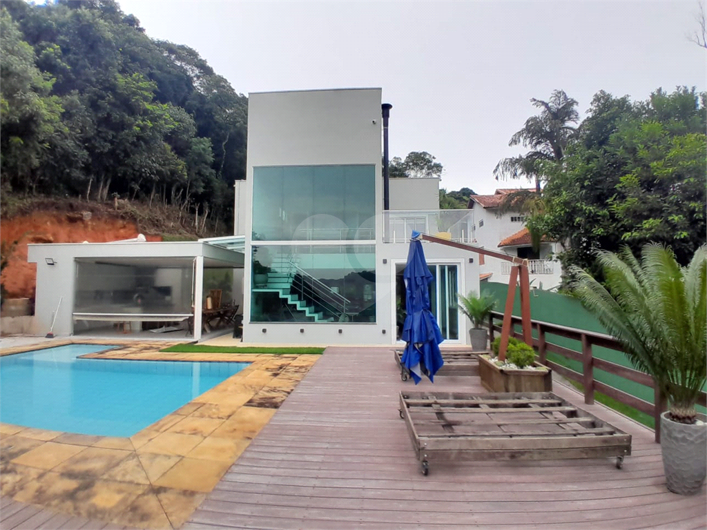Casa de Condomínio à venda com 3 quartos, 250m² - Foto 23