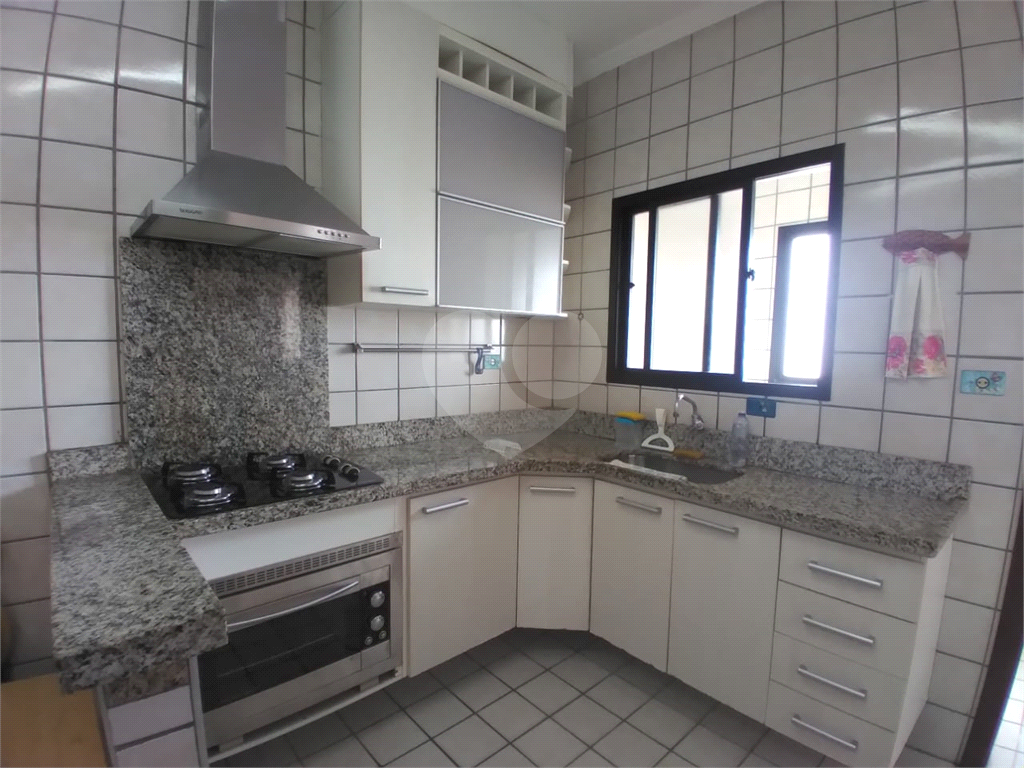 Apartamento à venda com 1 quarto, 60m² - Foto 13