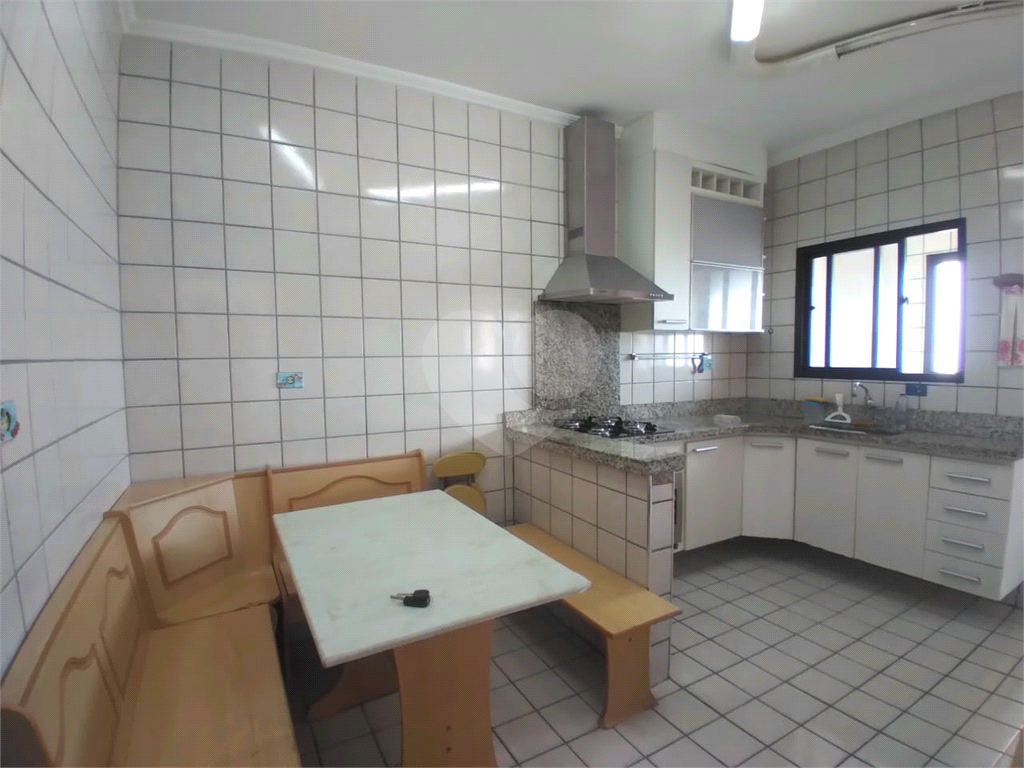 Apartamento à venda com 1 quarto, 60m² - Foto 9