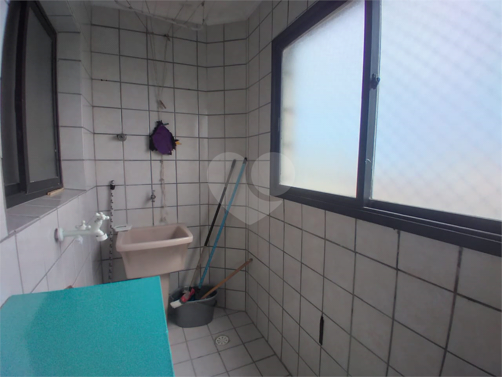 Apartamento à venda com 1 quarto, 60m² - Foto 17