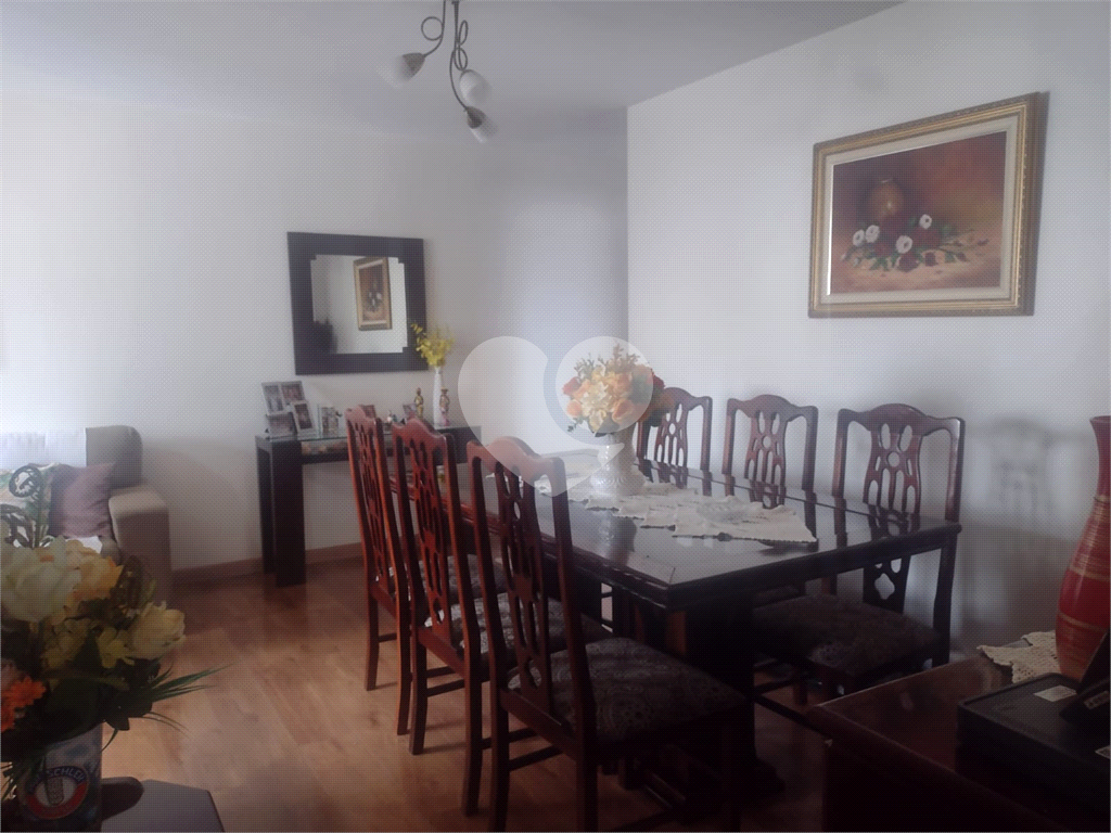 APARTAMENTO em VILA ROMANA