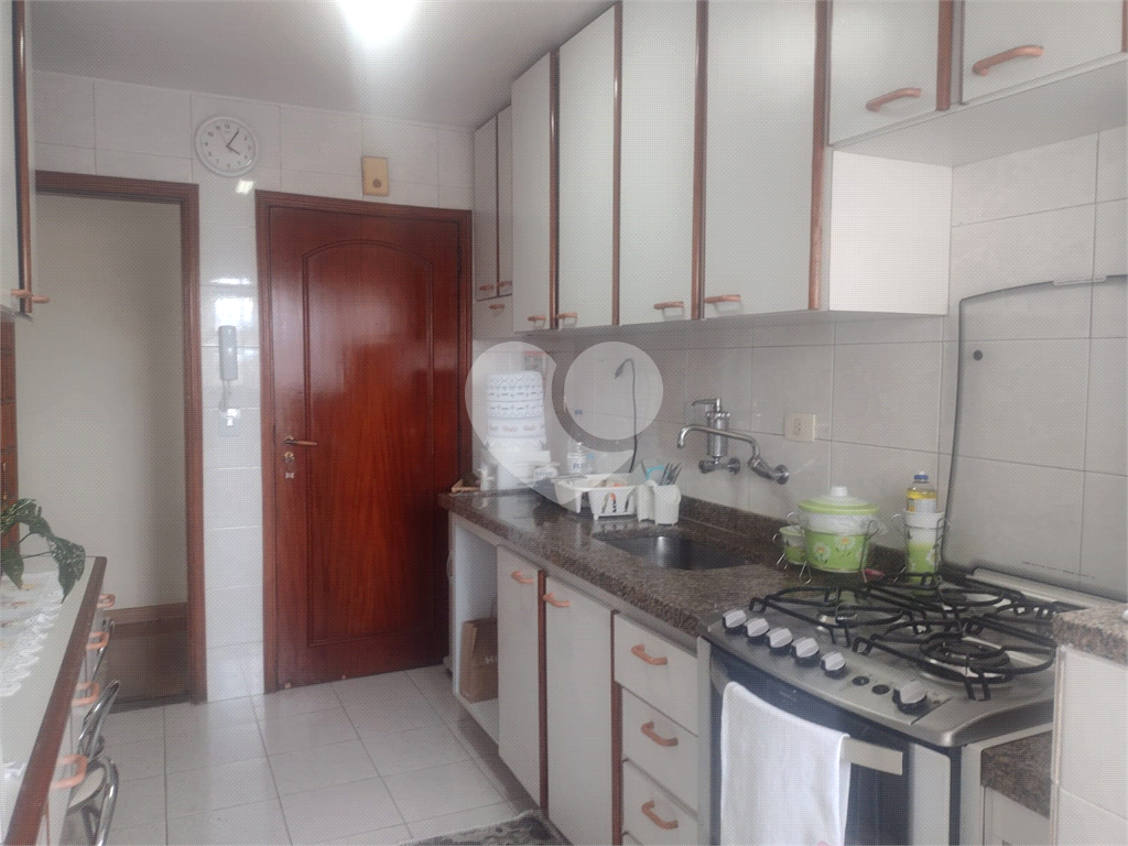 APARTAMENTO em VILA ROMANA