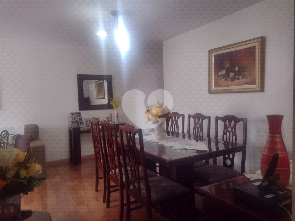 APARTAMENTO em VILA ROMANA