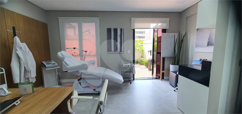 Imóvel 145m² clínica médica mobiliada, pronta com 5 salas cozinha e vaga Vila Hamburquesa Vila Lobos