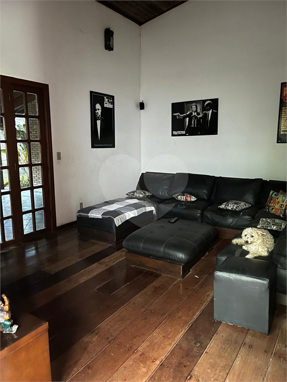 Casa para alugar com 3 quartos, 334m² - Foto 12