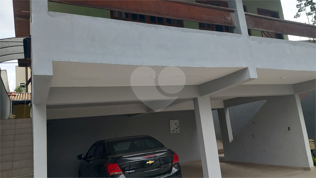 Casa à venda e aluguel com 4 quartos, 240m² - Foto 2