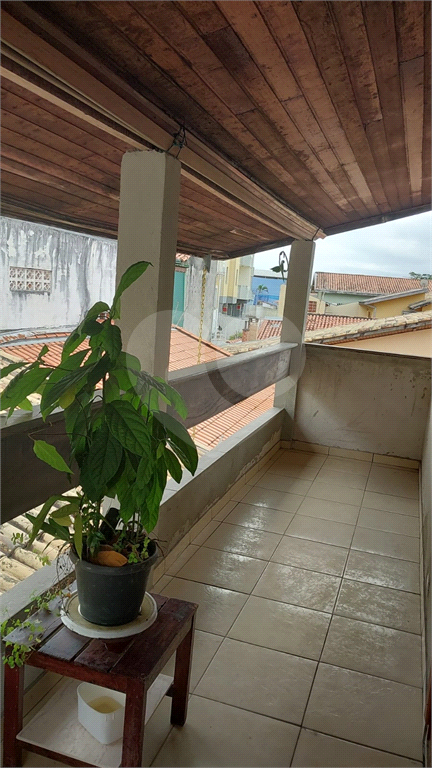 Casa à venda e aluguel com 4 quartos, 240m² - Foto 1