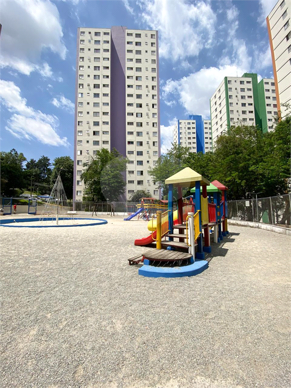 APARTAMENTO em HORTO FLORESTAL