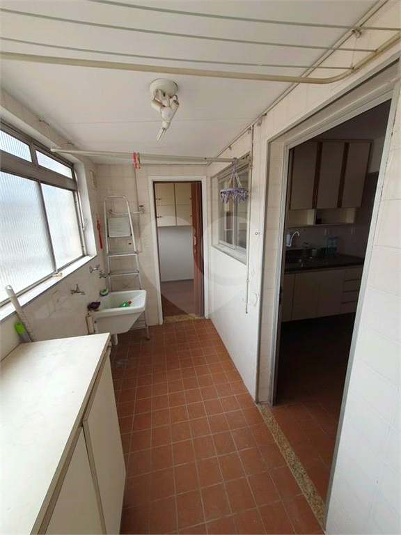 Apartamento à venda com 3 quartos, 117m² - Foto 12