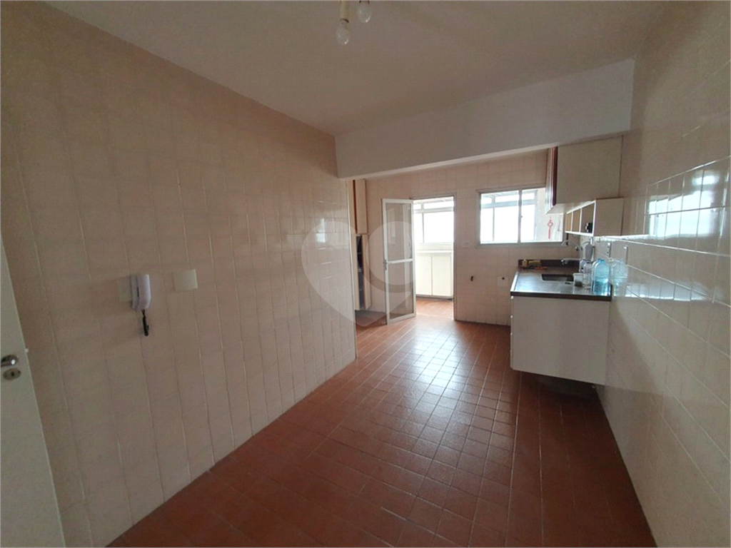 Apartamento à venda com 3 quartos, 117m² - Foto 9