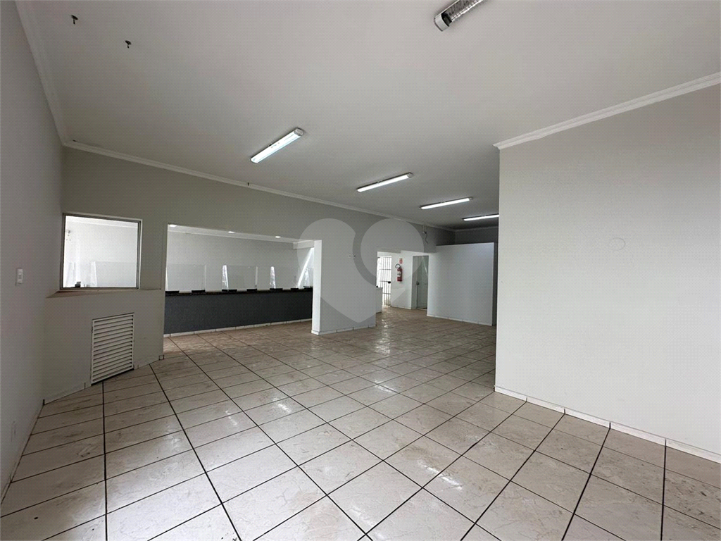 Prédio Inteiro para alugar, 528m² - Foto 2