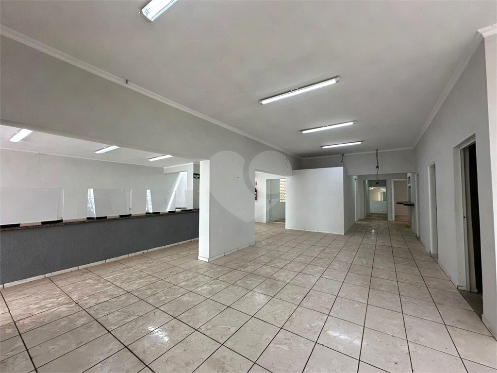 Prédio Inteiro para alugar, 528m² - Foto 1