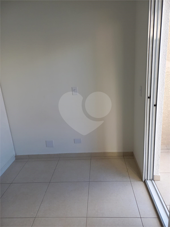 Casa em condomínio na Vila Maria 2 vagas