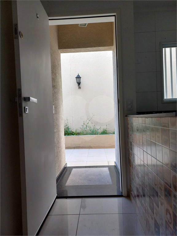 Casa em condomínio na Vila Maria 2 vagas