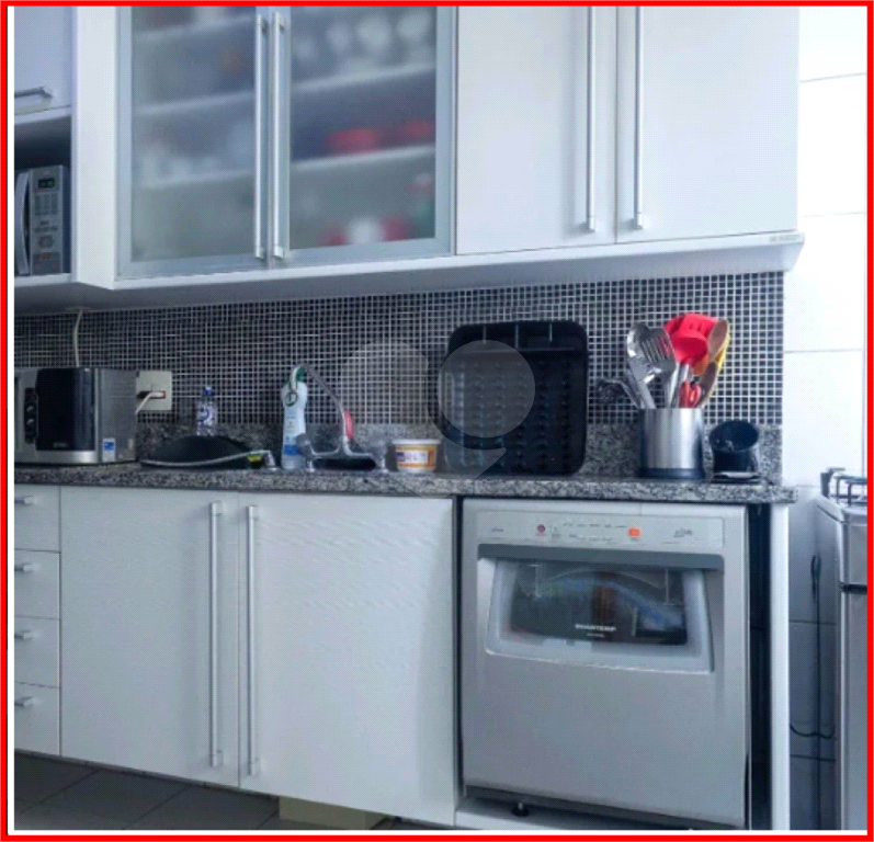 APARTAMENTO em VILA LEOPOLDINA