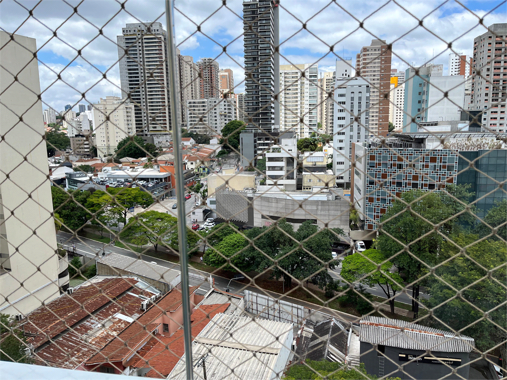 Apartamento à venda no Sumaré com 3 quartos, send 1 suite, 2 vagas 88 m2
