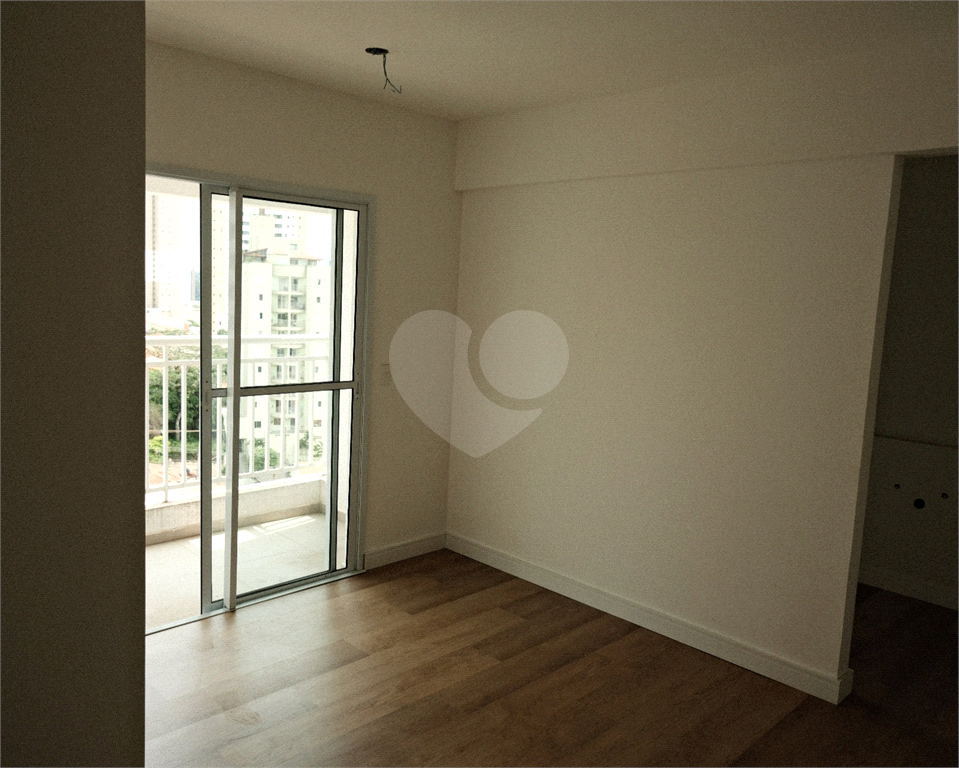 Apartamento à venda com 2 quartos, 61m² - Foto 4