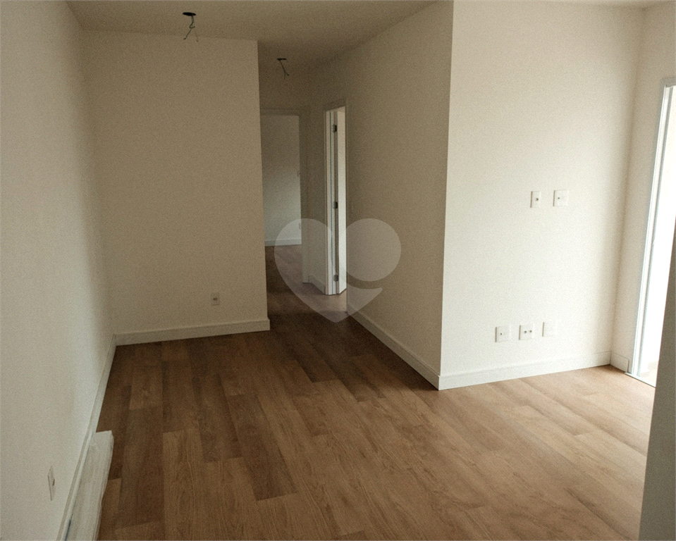 Apartamento à venda com 2 quartos, 61m² - Foto 6