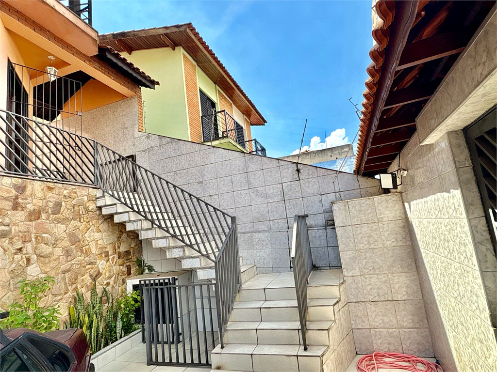 Sobrado à venda e aluguel com 3 quartos, 272m² - Foto 42