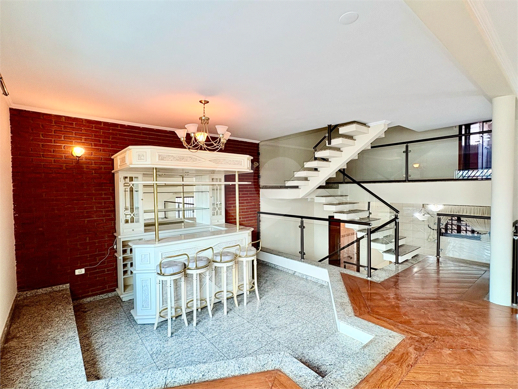 Sobrado à venda e aluguel com 3 quartos, 272m² - Foto 15