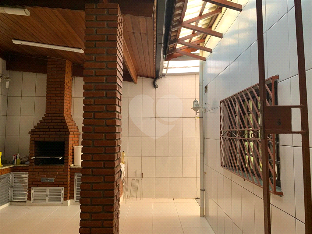 Sobrado à venda e aluguel com 3 quartos, 225m² - Foto 17