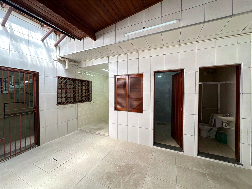 Sobrado à venda e aluguel com 3 quartos, 272m² - Foto 10
