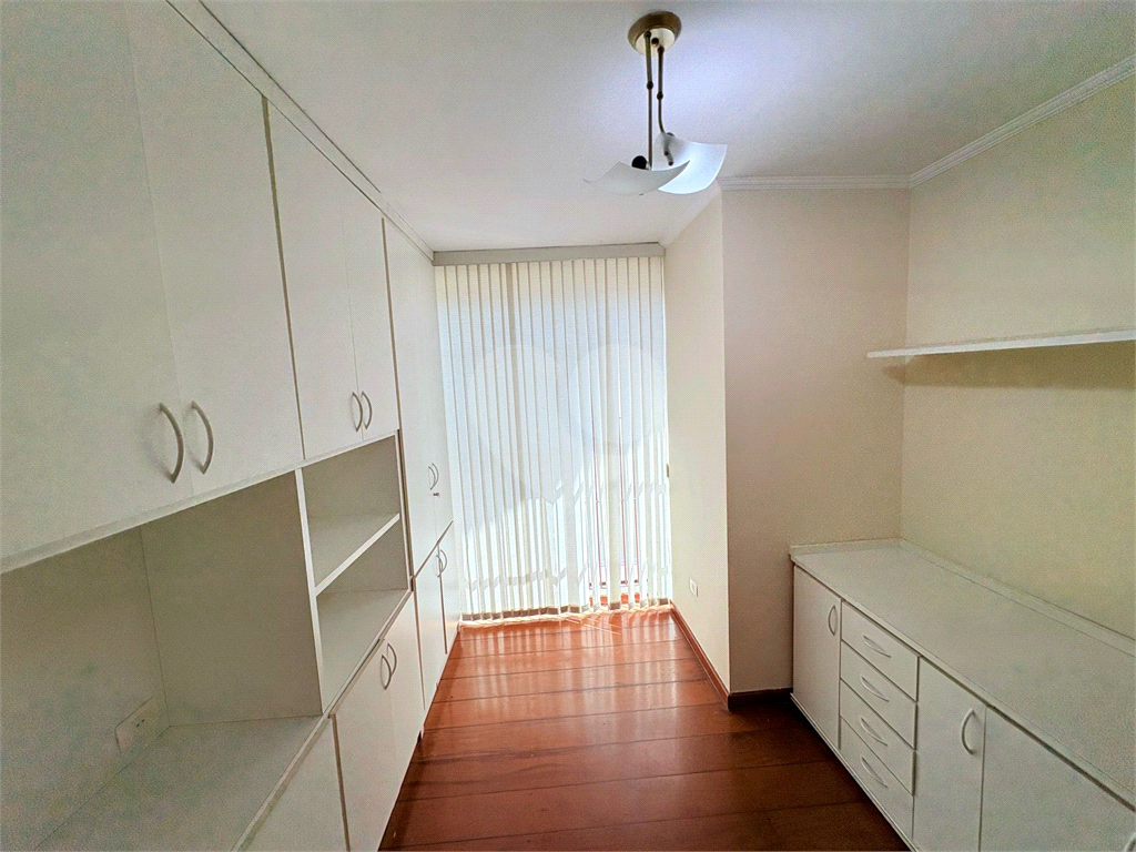 Sobrado à venda e aluguel com 3 quartos, 272m² - Foto 35