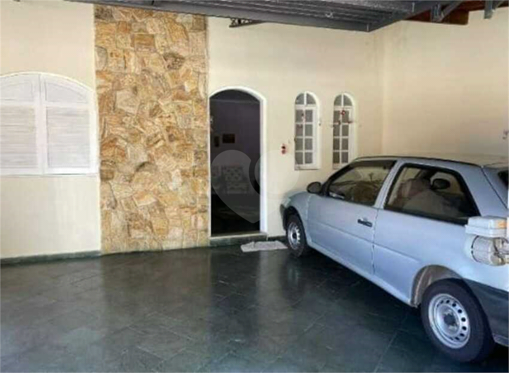 Casa à venda com 4 quartos, 222m² - Foto 11