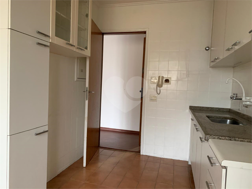 Apartamento à venda com 2 quartos, 68m² - Foto 9