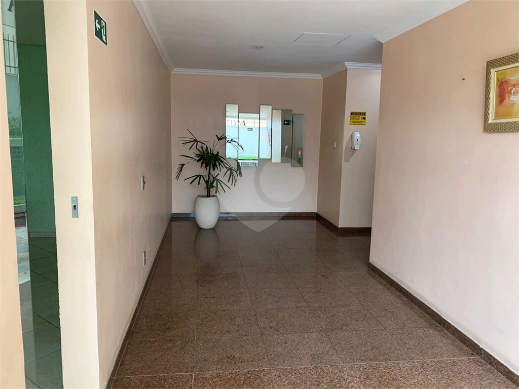 Apartamento à venda com 2 quartos, 68m² - Foto 18