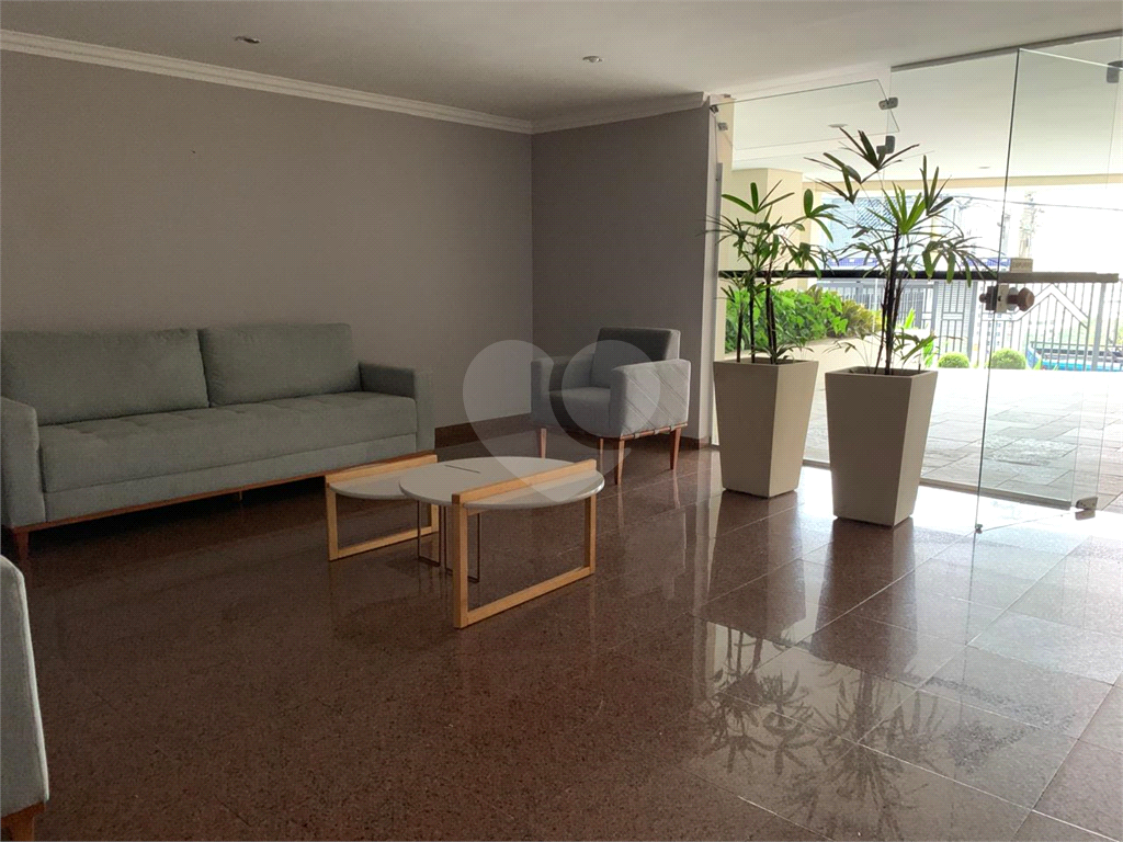 Apartamento à venda com 2 quartos, 68m² - Foto 19