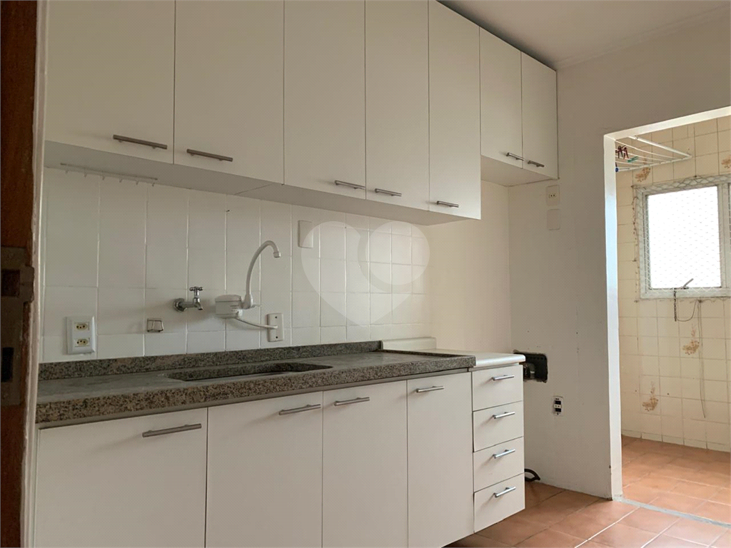 Apartamento à venda com 2 quartos, 68m² - Foto 13