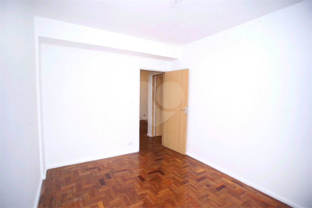 Apartamento à venda com 2 quartos, 77m² - Foto 3