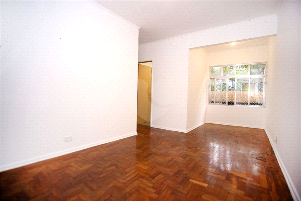 Apartamento à venda com 2 quartos, 77m² - Foto 2