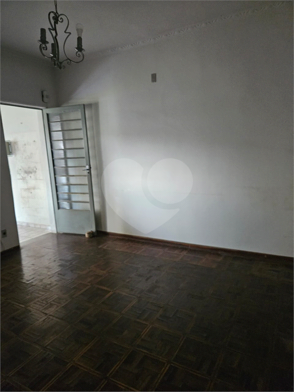 Casa à venda e aluguel com 2 quartos, 252m² - Foto 17