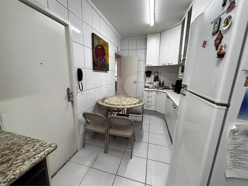 APARTAMENTO BAIRRO PARAÍSO COM 146 M² ÚTEIS - 2 VAGAS.