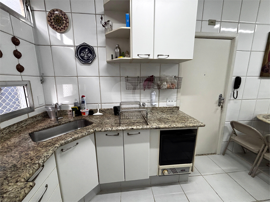 APARTAMENTO BAIRRO PARAÍSO COM 146 M² ÚTEIS - 2 VAGAS.